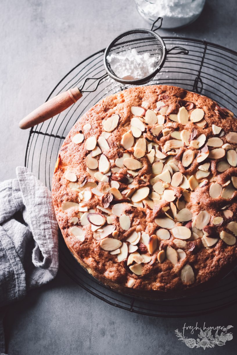 FRENCH APPLE CAKE WTH ALMONDS